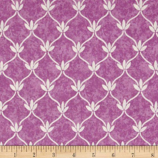 Lavender Gray Lattice in Light Fuchsia